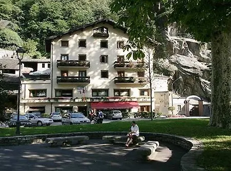 Crimea Wine Hotel Chiavenna