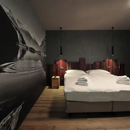 Crimea Wine Hotel Chiavenna